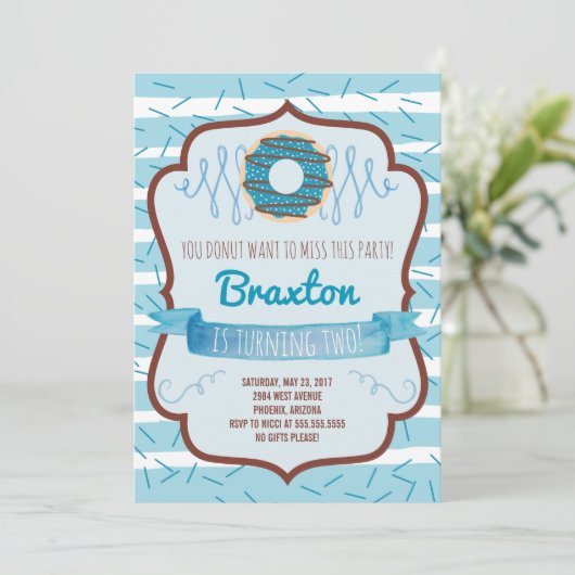 男の子のためのドーナツ誕生日のパーティの招待状 招待状 (スタンド正面)