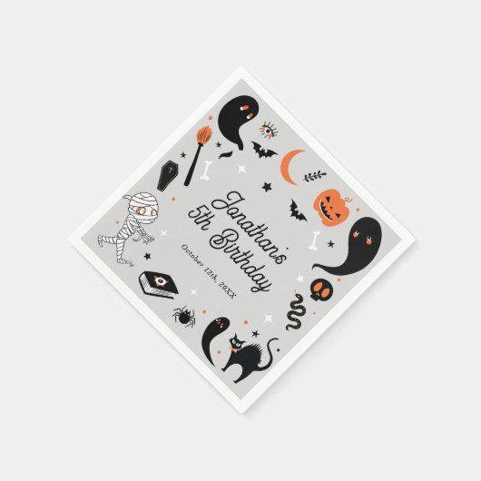 男の子のためのハロウィーンの誕生日パーティー スタンダードカクテルナプキン (角)