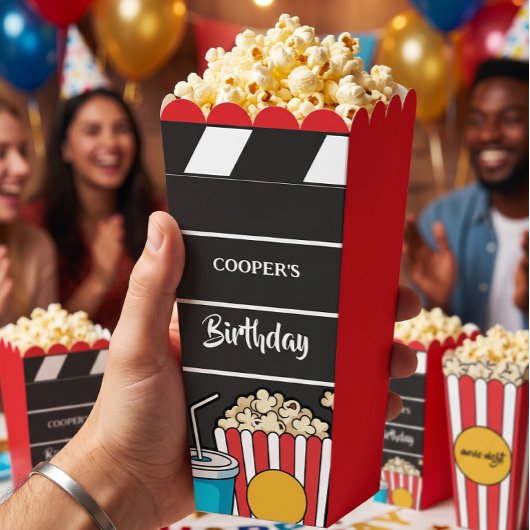 男の子のための映画鑑賞会の誕生日パーティー フェイバーボックス