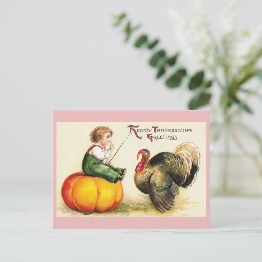 男の子のカボチャとトルコのヴィンテージ感謝祭 シーズンポストカード (スタンド正面)