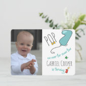 男の子のカラフルな手描きの最初誕生日の気球 招待状 (スタンド正面)