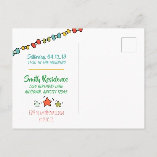 男の子のカラフルな手描きの最初誕生日の気球 案内ポストカード (裏面)
