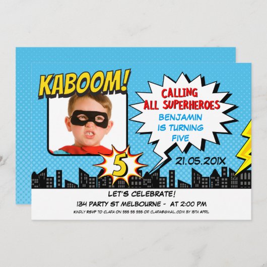 男の子のスーパーヒーローの写真の第5誕生日の招待状 招待状 (正面/裏面)