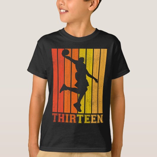 男の子のバスケットのための幸せな13誕生日の装飾 Tシャツ (正面)