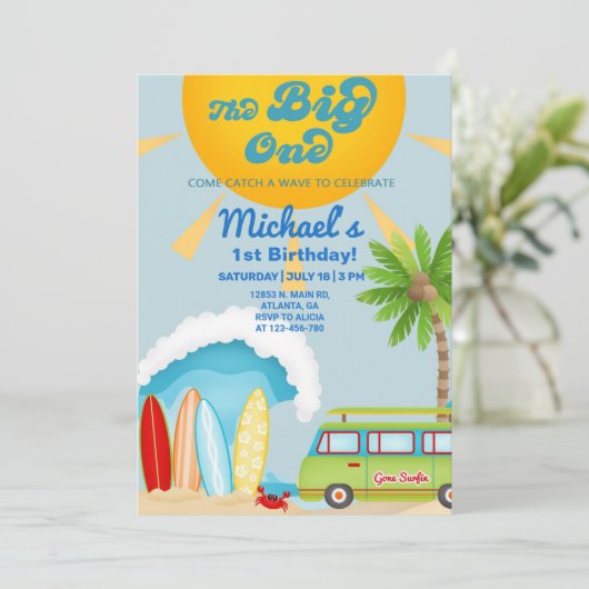男の子のビーチパーティー、男の子のビーチbash夏の招待状。 招待状 (スタンド正面)