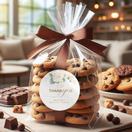 男の子のベビーシャワー – ゴールドの風船とグリーン ラウンドシール