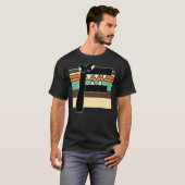 男の子のヴィルのためのレトロサンセットコスチュームのアルファベットロア Tシャツ (正面フル)