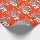 男の子の一流の年齢12の列車の気違いの赤い灰色の誕生日 ラッピングペーパー (角)