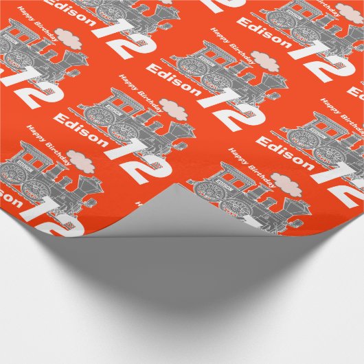 男の子の一流の年齢12の列車の気違いの赤い灰色の誕生日 ラッピングペーパー (角)