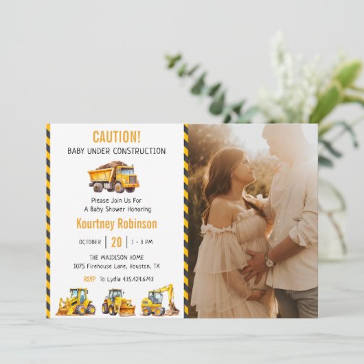 男の子の下の建築赤ちゃんシャワーパーティー写真 招待状 (スタンド正面)