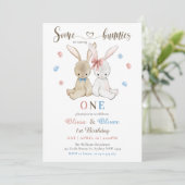 男の子の双子いくつかのbunnies 1st誕生日 招待状 (スタンド正面)