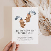 男の子の双子 - クマのパーティー帽子 - 一緒に1歳の誕生日 招待状