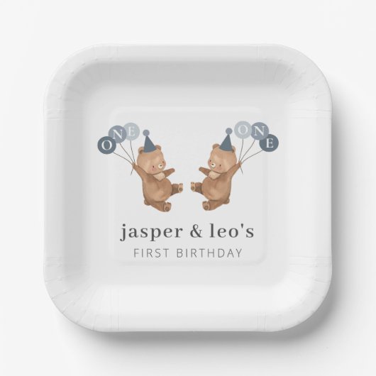 男の子の双子 – クマパーティー帽子 – 1歳の誕生日 ペーパープレート (正面)