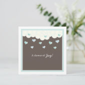 男の子の招待状のための雲及びハートのベビーシャワー 招待状 (スタンド正面)