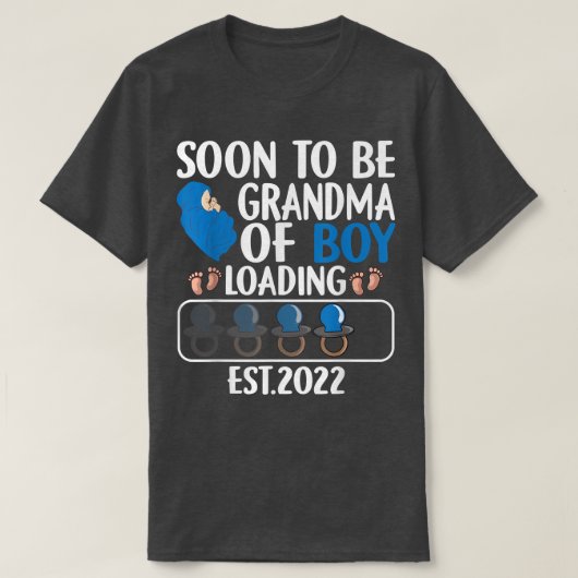男の子の最初のおばあちゃんはすぐに祖母になるEst 2 Tシャツ (デザイン正面)