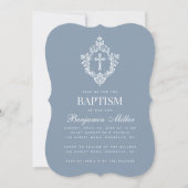 男の子の洗礼　ダスティーブルー　エレガント　ヴィンテージ　ホワイトの紋章 招待状 (正面)