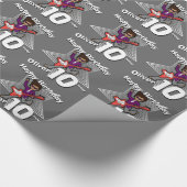 男の子の灰色の名前の第10誕生日のロックスターの覆い ラッピングペーパー (角)