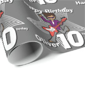 男の子の灰色の名前の第10誕生日のロックスターの覆い ラッピングペーパー (ロールコーナー)