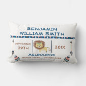 男の子の種族のライオンの誕生の発表のクッション ランバークッション (正面)