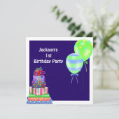 男の子の第1お誕生日ケーキはプレゼント海軍を風船のようにふくらませます 招待状 (スタンド正面)