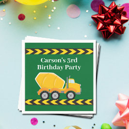 男の子の誕生日パーティカスタムーグリーントラックキッズ スタンダードカクテルナプキン