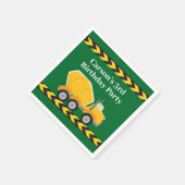 男の子の誕生日パーティカスタムーグリーントラックキッズ スタンダードカクテルナプキン (角)