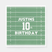 男の子の誕生日パーティーフットボールパーソナライズされた スタンダードランチョンナプキン (正面)