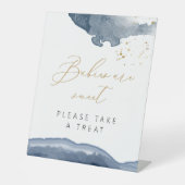 男の子の赤ちゃんのシャワーのお願いのサイン、ブルートリートのお願いのサイン 台座サイン (正面)