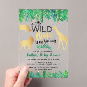 男の子の赤ちゃんシャワーを彼の道に少し野生の人 アクリル招待状 (インサイチュ (ポータブル))