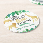男の子の赤ちゃんシャワーを彼の道に少し野生の人 ラウンドペーパーコースター (アングル)
