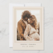 男の子の赤ちゃん服Bohoニュートラルトーンベビーシャワー 招待状 (裏面)