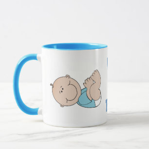 男の子の陶器のマグカップだ マグカップ