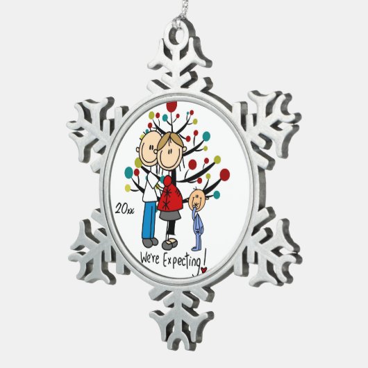 男の子の雪片のオーナメントが付いている予期しているカップル スノーフレークピューターオーナメント (右)