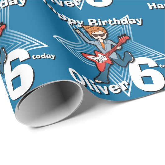 男の子の青あなたの年齢と名前のロックスターラップを追加 ラッピングペーパー (ロールコーナー)