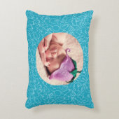 男の子の青い赤ん坊のシャワーのイメージパーソナライズされた アクセントクッション (正面(垂直))