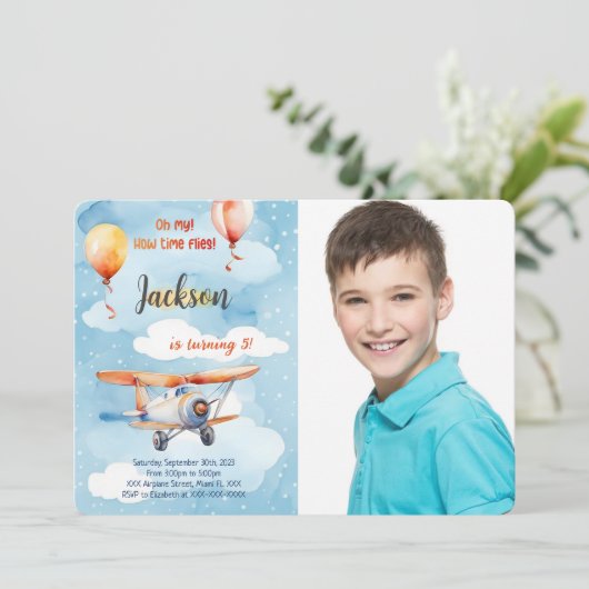 男の子の飛行機の誕生日パーティーの写真 招待状 (スタンド正面)