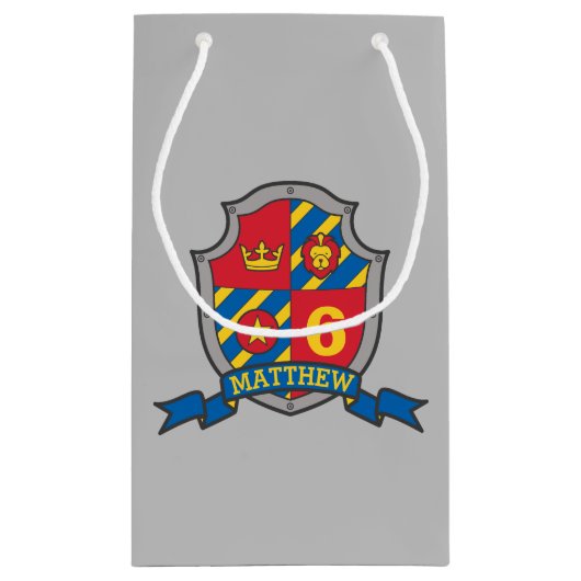 男の子の騎士シールド名6th誕生日 スモールペーパーバッグ (裏面)