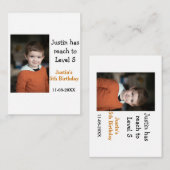 男の子の5歳誕生日ゲームの写真と名前と現代の日付 ノートカード (正面/裏面)