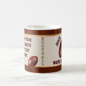 男の子またはコーチのためのパーソナライズなフットボールのギフトのアイディア コーヒーマグカップ (中央)
