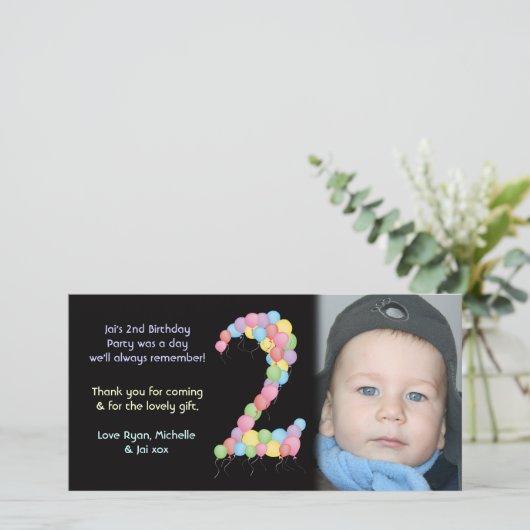 男の子または女の子の第2誕生日は写真カード感謝していしています サンキューカード (スタンド正面)