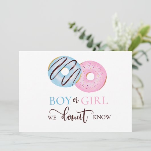 男の子や女の子の私たちは知っている性別のリビールカード 招待状 (スタンド正面)