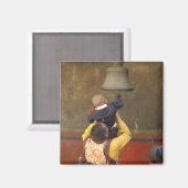 男の子をリングに持ち上げるチベット仏教の僧侶 マグネット (正面/裏面)