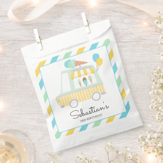 男の子アイスクリームトラック誕生日パーティーの装飾 フェイバーバッグ (クリップ留めされた状態)