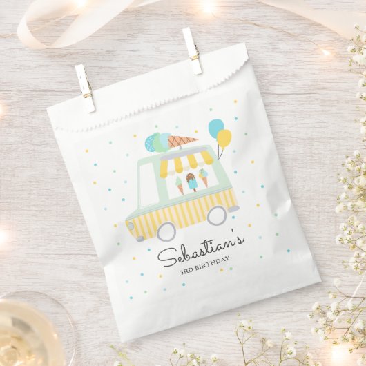男の子アイスクリームトラック誕生日パーティーの装飾 フェイバーバッグ (クリップ留めされた状態)
