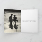 男の子及び女の子手を握る本当愛挨拶状 カード (内部)