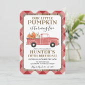 男の子秋誕生日パーティー任意の年齢レッドトラック 招待状