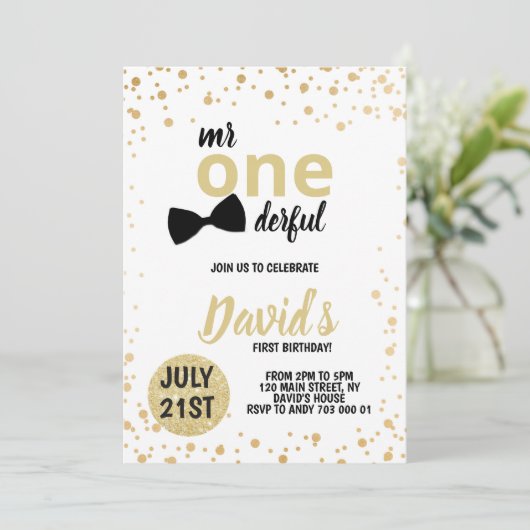 男の子第1誕生日ミスター·ワンダーフル·ファースト·誕生日金ゴールド 招待状 (スタンド正面)