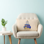 男の子8誕生日, 8の上に甘いブルーケーキ ランバークッション (椅子)