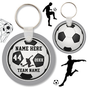 男の子、あなたの色のためのパーソナライズなサッカーのギフト キーホルダー