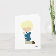 男の子（ブロンドの髪）最初の聖餐式